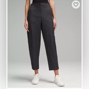 Brand new lululemon light utilitech cargo pkt pant sz. 28
